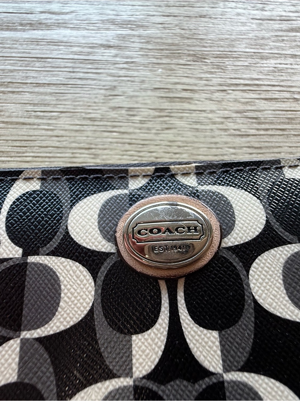 Coach Signature Pattern Wallet - Picture 3 of 14